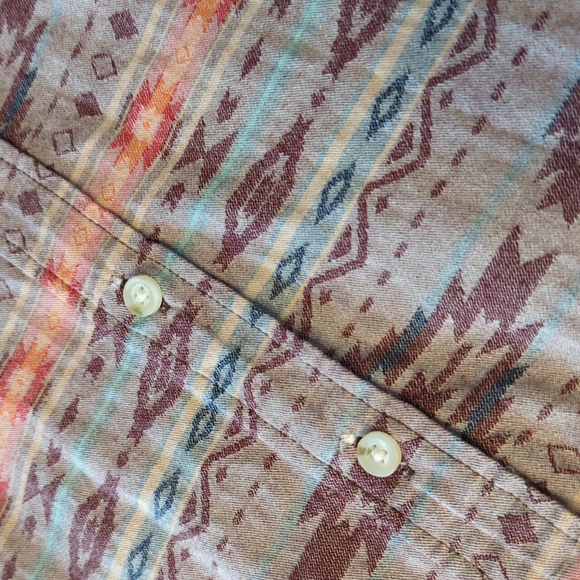 Reversible Hollister Button Up Patterned Tshirt - Small - Picture 9 of 13